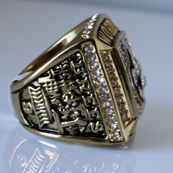 New Orleans Saints Championship Ring Fan Editiom 2009 2010 Gold Super Bowl - Picture 8 of 9